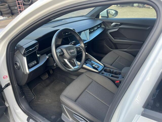 Audi A3 SPORTBACK 45 TFSI e S ed. Comp Voorschade airbags OK!!