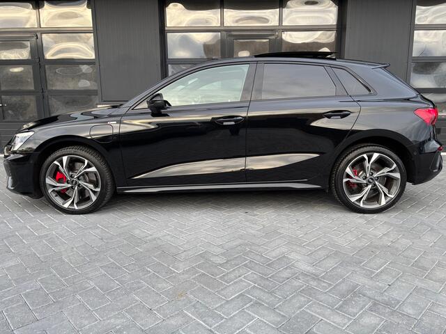 Audi A3 SPORTBACK 45 TFSIe 245 pk S-line Matrix Pano Sfeer