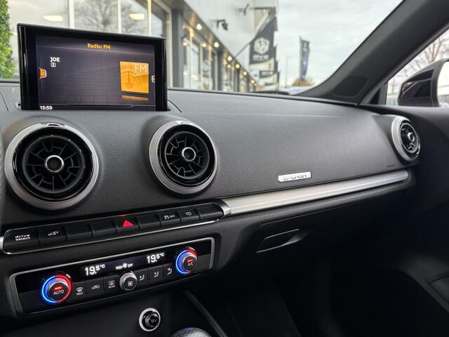 Audi A3 SPORTBACK 1.4 e-tron 204PK Sport | S-Line | 18" LMV | PDC |