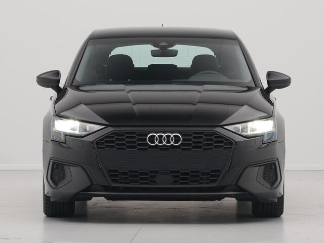 Audi A3 SPORTBACK 40 TFSI e 204pk Leer Navigatie Parkassist Privacy glass 306