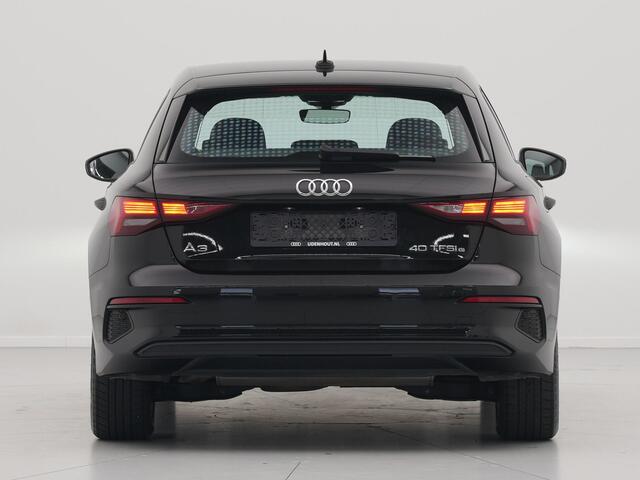 Audi A3 SPORTBACK 40 TFSI e 204pk Leer Navigatie Parkassist Privacy glass 306