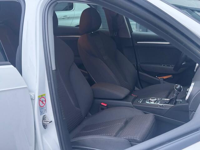 Audi A3 SPORTBACK 30 TFSI Sport Lease Edition, 2e Eigenaar, NAP, PDC, NAVI, SPORTSTOELEN, LED