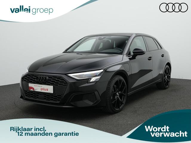Audi A3 SPORTBACK 40 TFSI e 204 pk S-tronic Attraction | Panoramadak | Leder | Achteruitrijcamera | Navigatie | Stoelverwarming
