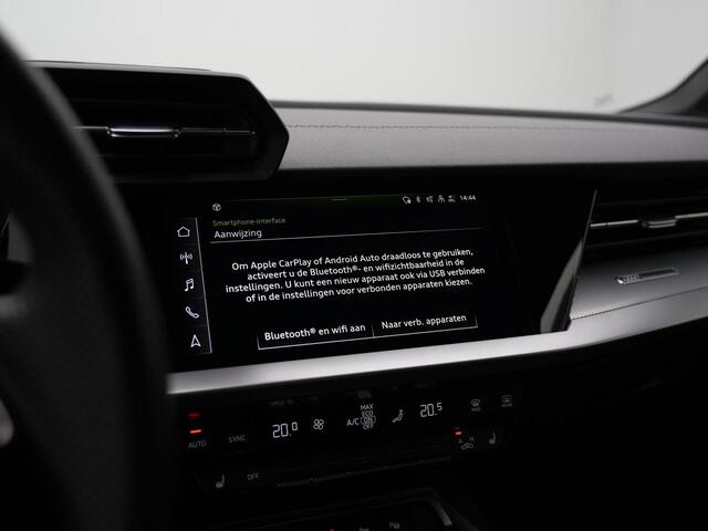 Audi A3 SPORTBACK 35 TFSI 150 pk S-tronic S-Line | Navigatie | Stoelverwarming | Parkeersensoren voor/achter | Adaptive Cruise
