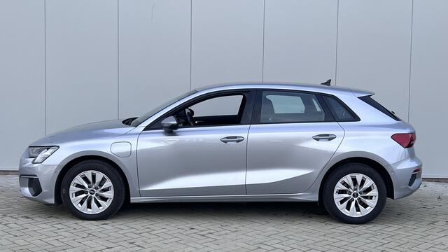 Audi A3 SPORTBACK 40 TFSIe 204PK BUSINESS EDITION CARPLAY | PDC | VIRTUAL