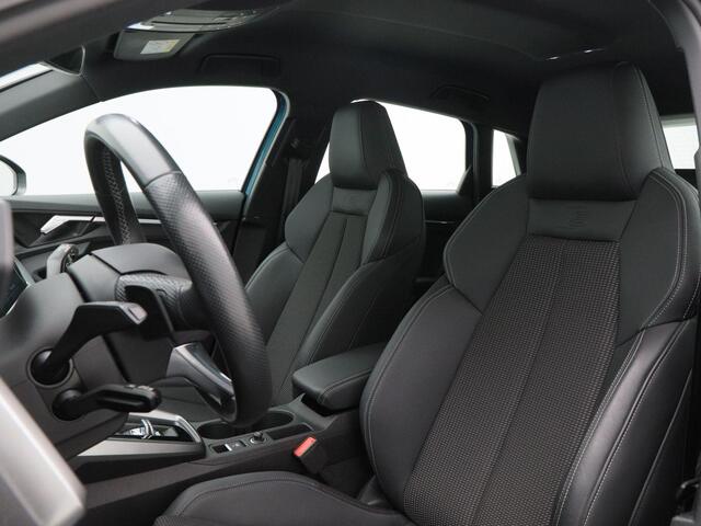 Audi A3 SPORTBACK 35 TFSi 150 Pk Automaat edition one | S-Line Interieur | Matrix LED | Virtual Cockpit | Adaptive Cruise | Camera | 18 Inch | 38.794 Km!!