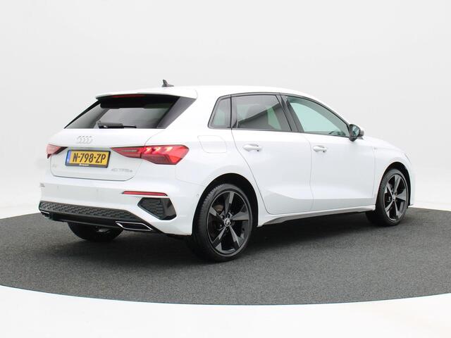 Audi A3 SPORTBACK 40 TFSi e 204 Pk Automaat S-Line | Full LED | 18 Inch | Zwart Optiek | Adaptive Cruise | App Connect | Stoelverwarming | 69.586 Km!!