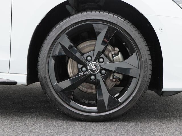 Audi A3 SPORTBACK 40 TFSi e 204 Pk Automaat S-Line | Full LED | 18 Inch | Zwart Optiek | Adaptive Cruise | App Connect | Stoelverwarming | 69.586 Km!!