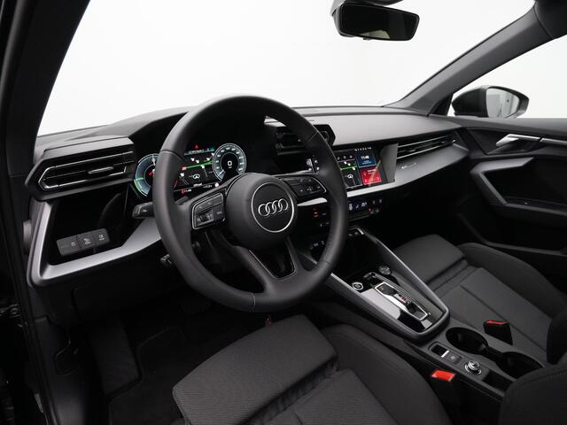 Audi A3 SPORTBACK 40 TFSI e 204 pk S-tronic Advanced edition | Stoelverwarming | Navigatie | Parkeersensoren voor/achter