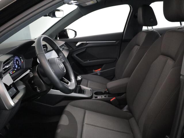 Audi A3 SPORTBACK 30 TFSI Pro Line 110 pk | Navigatie via App | Parkeersensoren achter | LED koplampen | Stoelverwarming |