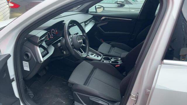 Audi A3 SPORTBACK 30 TFSI Advanced edition AUTOMAAT / TREKHAAK / FULL LED / CARPLAY / DAB+ / ACC VOORBEREID / NAVI / CLIMA / PDC / BLUETOOTH / NL-AUTO