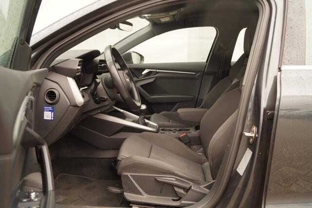 Audi A3 SPORTBACK 30 TDI Business Edition -NAVI-ECC-PDC-