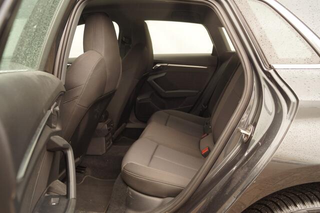 Audi A3 SPORTBACK 30 TDI Business Edition -NAVI-ECC-PDC-