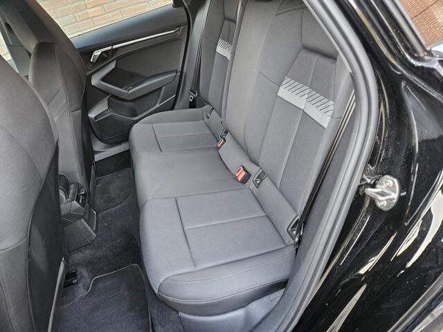 Audi A3 SPORTBACK 30 TFSI Business edition