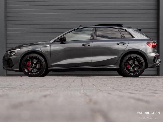 Audi A3 SPORTBACK 40 TFSI E S-Line Pano RS-Stoelen Sfeer Camera ACC