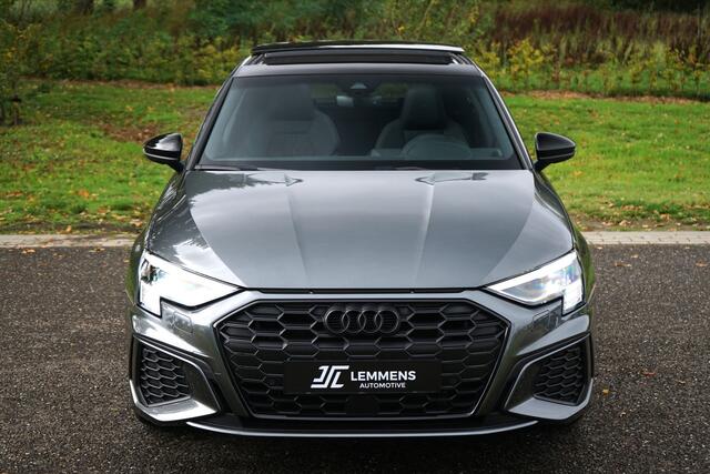 Audi A3 SPORTBACK 45 TFSI e S-line 245PK Panodak RS-Stoel Matrix Sfeerv. ACC Carplay