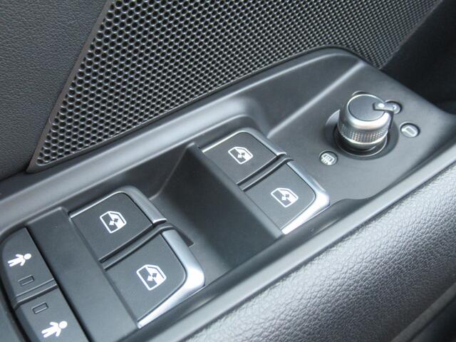 Audi A3 SPORTBACK 30 TFSI Sport S-Line Edition, Automaat / LED / Sportstoelen / Parkeersensoren / 18' Sportvelgen