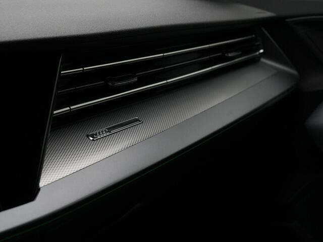 Audi A3 SPORTBACK 45 TFSI e 272 pk S-tronic S-Line | Elektr. verstelbare bestuurdersstoel | Achteruitrijcamera | Stoelverwarming | Adaptive Cruise