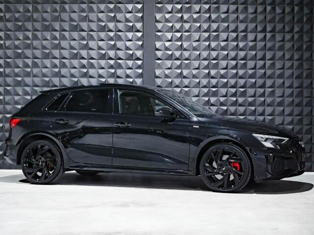 Audi A3 SPORTBACK 45 TFSI e S Line | Pano | 19"| B&O | Leer | Matrix | RS stoelen |