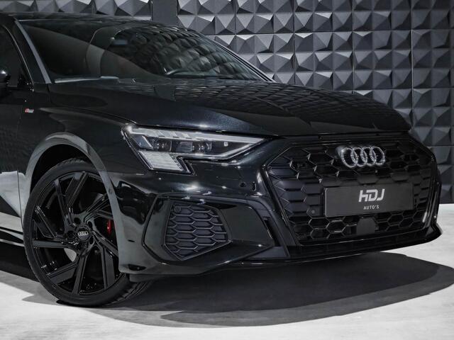Audi A3 SPORTBACK 45 TFSI e S Line | Pano | 19"| B&O | Leer | Matrix | RS stoelen |