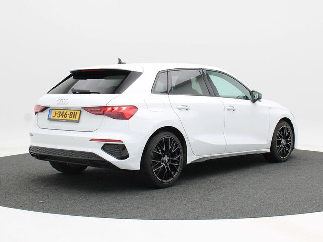 Audi A3 SPORTBACK 35 TFSi S-Line 150 Pk Automaat | Virtual Cockpit | Adaptive Cruise | LED | Zwarte Hemel | CarPlay | 19 Inch | 93.140 Km!