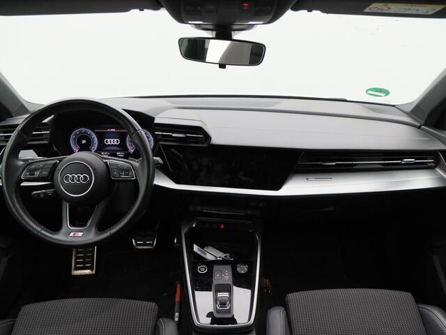 Audi A3 SPORTBACK 35 TFSi S-Line 150 Pk Automaat | Virtual Cockpit | Adaptive Cruise | LED | Zwarte Hemel | CarPlay | 19 Inch | 93.140 Km!