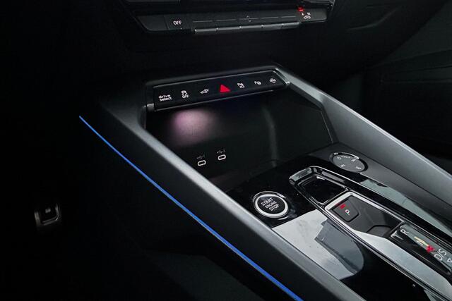 Audi A3 SPORTBACK 45 TFSIe 272pk S-Line Competition PANO 18" LEER ACC KEYLESS