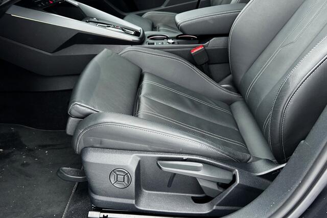 Audi A3 SPORTBACK 45 TFSIe 272pk S-Line Competition PANO 18" LEER ACC KEYLESS