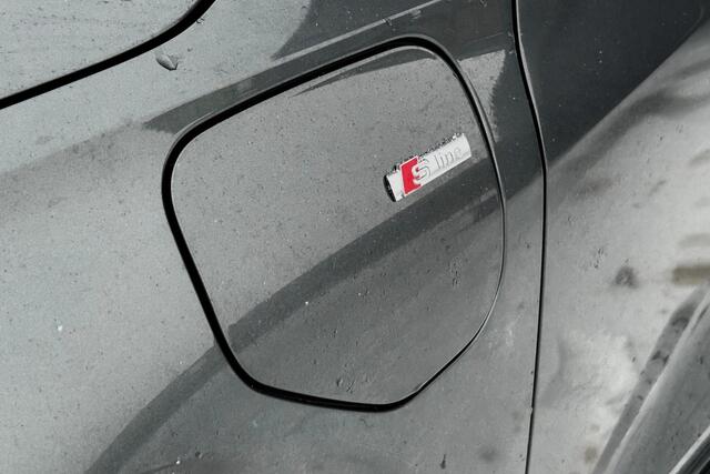 Audi A3 SPORTBACK 45 TFSIe 272pk S-Line Competition PANO 18" LEER ACC KEYLESS