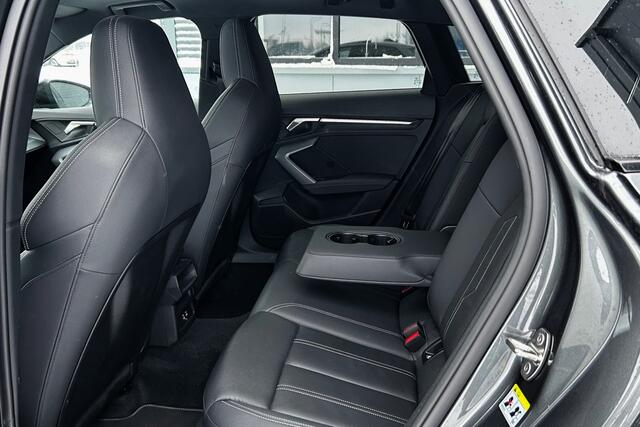 Audi A3 SPORTBACK 45 TFSIe 272pk S-Line Competition PANO 18" LEER ACC KEYLESS