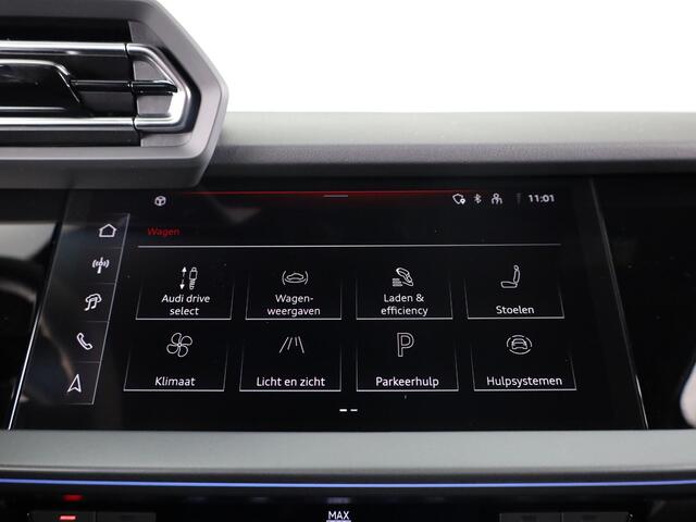 Audi A3 SPORTBACK S edition 40 TFSI e 204 pk | Dark olive green | Sonos premium 3D | Assistentiepakket plus | Ambient verlichting |