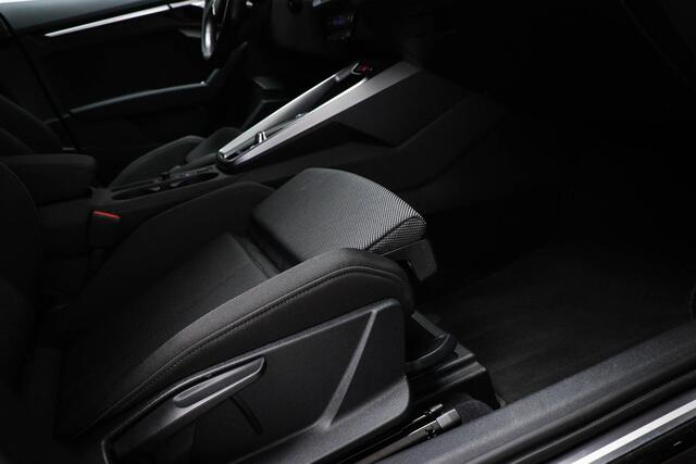 Audi A3 SPORTBACK 30 TFSI Business edition | PARKEER PACK | DAB | APPLE | TREKHAAK AFN.