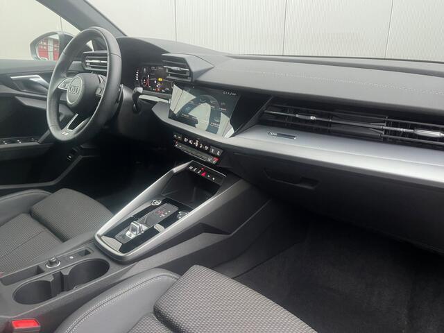 Audi A3 SPORTBACK 35 TDI S-Line Nieuw Staat ! 360 Camera / Elec. Stoelen / Key Less