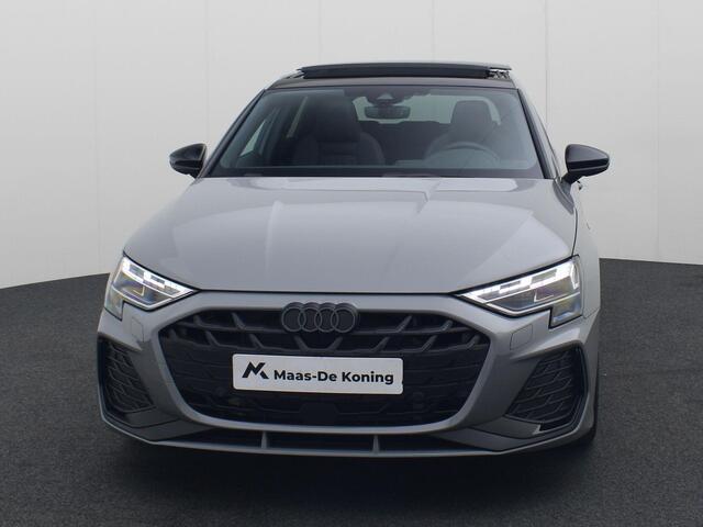 Audi A3 SPORTBACK 45 TFSI e S edition Competition · Panorama dak · Sonos · Navigatie · Stoelverwarming ·