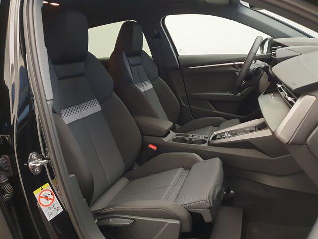 Audi A3 SPORTBACK 35 TFSI 150pk S-Line S-Tronic Virtual cockpit, Cruise control, App connect