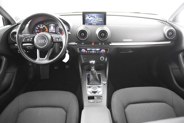 Audi A3 SPORTBACK 30 TFSI *1ste Eigenaar*Navigatie*Trekhaak*Carplay*