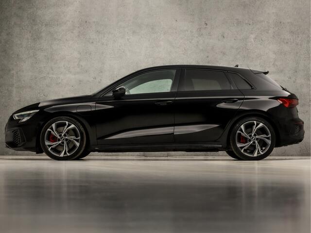 Audi A3 SPORTBACK 45 TFSI e S-Line Competition 245Pk Automaat (APPLE CARPLAY, GROOT NAVI, HEAD-UP DISPLAY, ELEK SPORTSTOELEN, STOELVERWARMING, ADAPTIVE CRUISE, LED, GETINT GLAS, NIEUWSTAAT)