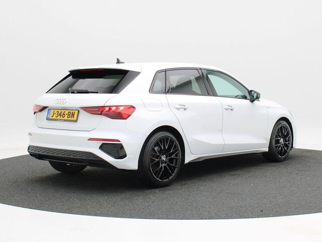 Audi A3 SPORTBACK 35 TFSi S-Line 150 Pk Automaat | Virtual Cockpit | Adaptive Cruise | LED | Zwarte Hemel | CarPlay | 19 Inch | 93.140 Km!
