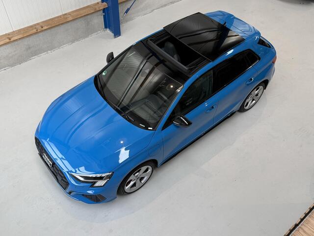 Audi A3 SPORTBACK 45 TFSI e S edition Competition 245PK - S LINE - RS STOELEN - PANORAMADAK - TURBO BLAUW - SFEER VERLICHTING