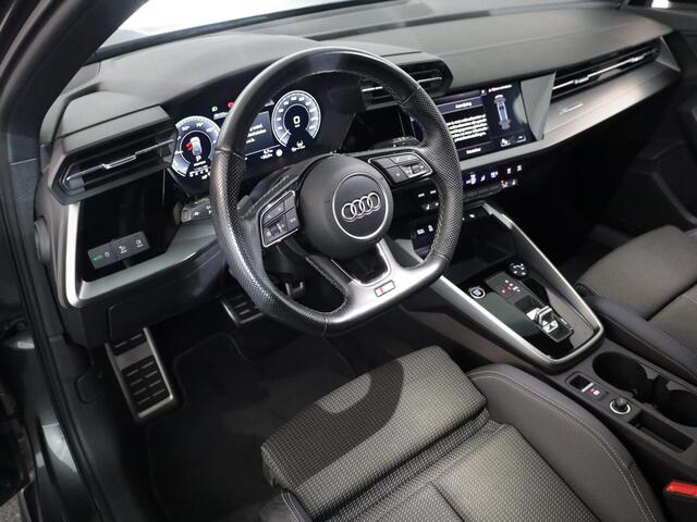 Audi A3 SPORTBACK 45 TFSI e S edition 245 pk | SOH 94% | S-tronic | Navigatie | Parkeersensoren (Park assist) | Adaptieve cruise control | Matrix LED koplampen | S-Line |