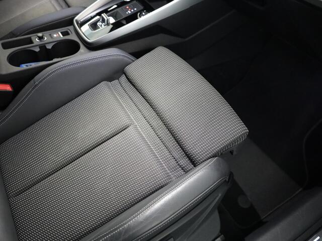 Audi A3 SPORTBACK 45 TFSI e S edition 245 pk | SOH 94% | S-tronic | Navigatie | Parkeersensoren (Park assist) | Adaptieve cruise control | Matrix LED koplampen | S-Line |