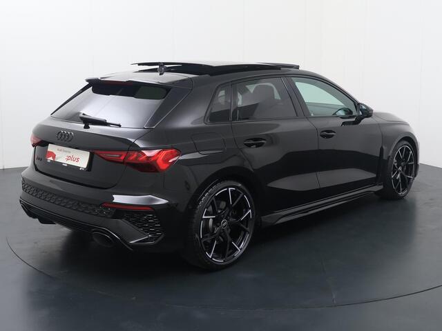 Audi A3 SPORTBACK 2.5 TFSI RS 3 quattro | 400 PK | Automaat | Multifunctioneel stuurwiel | Panoramadak | Stoelverwarming |