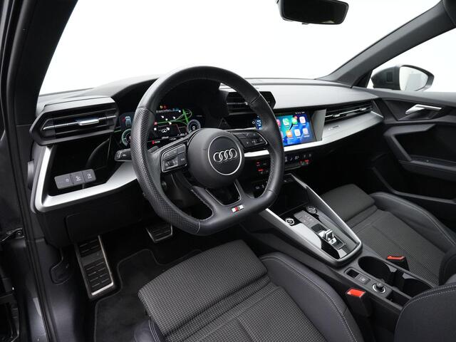 Audi A3 SPORTBACK 45 TFSI e 245 pk S-tronic S edition Competition / S-Line | Panoramadak | Achteruitrijcamera | Stoelverwarming | Navigatie