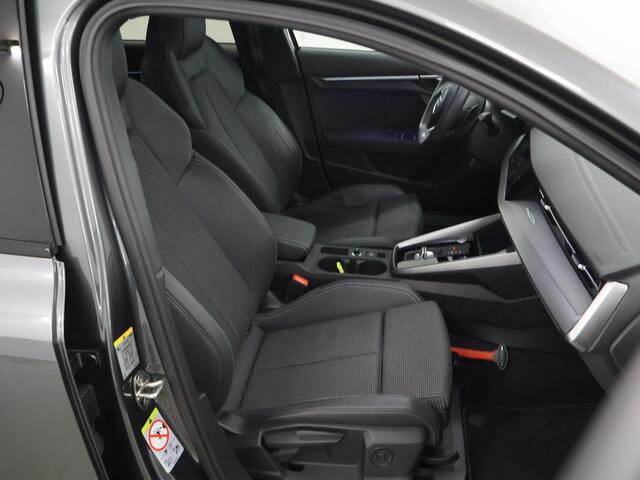 Audi A3 SPORTBACK 35 TFSI S edition | B&O Audio | Virtual Cockpit | Sport stoelen | Stoelverwarming | Panoramadak | Camera | DAB | Trekhaak | Matrix LED | Adaptieve Cruise Control |