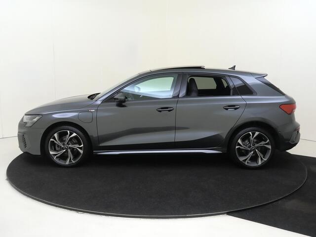 Audi A3 SPORTBACK 40 TFSI e S Edition | SoH 91% | Panoramadak | Parkeersensoren | Keyless | Adaptieve cruise control | CarPlay | Navigatie Plus |