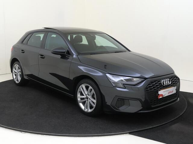 Audi A3 SPORTBACK 40 TFSI e Edition | Panoramadak | Parkeersensoren achter | Cruise control | CarPlay | Electronic climate control | Lane assist |