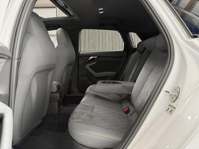 Audi A3 SPORTBACK 35 TFSI S edition 150 PK - RS STOELEN - PANORAMADAK - AUTOMAAT -VIRTUAL COCKPIT - STOELVERWARMING - CARPLAY