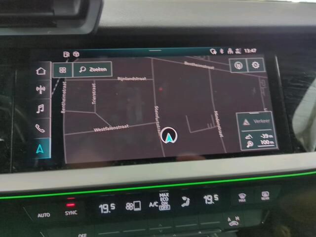 Audi A3 SPORTBACK 30 TFSI 110pk S-Tronic Advanced edition / LED koplampen / Zwart Optiek / Navigatie / Pakeersensoren Voor & Achter / 17" LMV