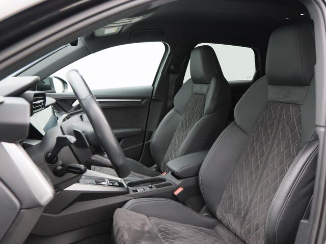 Audi A3 SPORTBACK 40 TFSi e 204 Pk Automaat S-Line | Virtual Cockpit | Alcantara Leder | Elektrische Achterklep | Trekhaak Afneembaar | 18 Inch | 123.044 Km