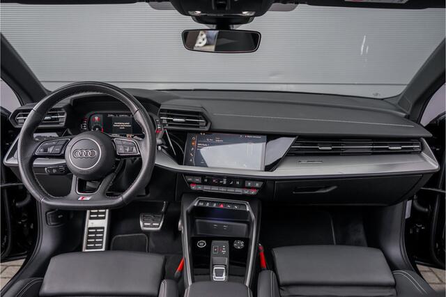 Audi A3 SPORTBACK 35 TFSI S Edition Pano Zwart Optiek Leder 19"
